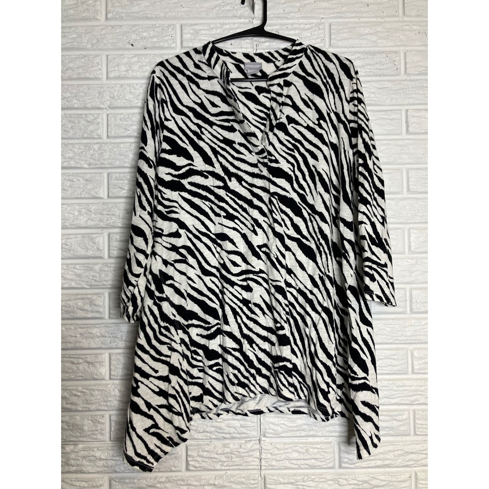 Chico's Tunic Top Women Size 2 L Black White Excellent Zebra Sharkbite Hem